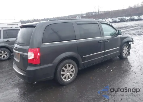 2011 Chrysler Town & Country Touring-L z USA, uszkodzony, nr VIN 2A4RR8DG3BR759389